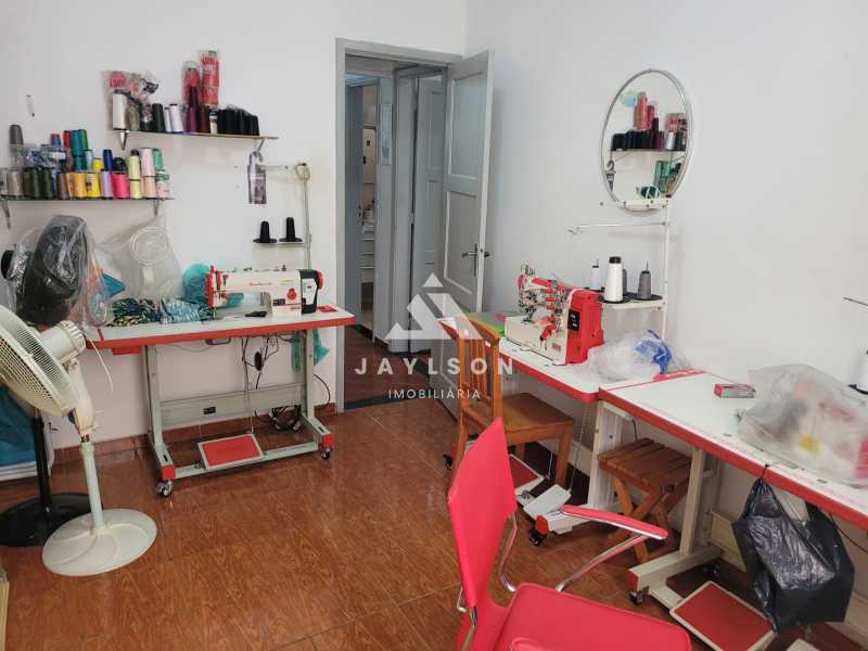 Apartamento à venda com 3 quartos, 70m² - Foto 4