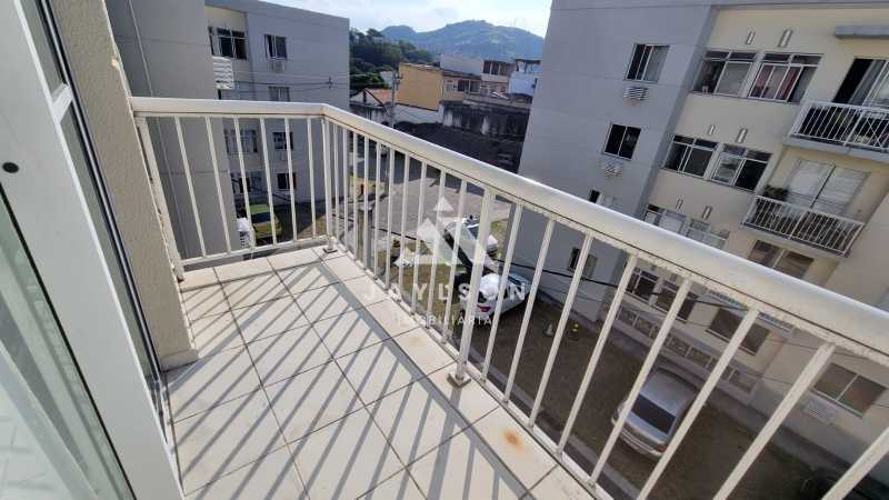 Apartamento à venda com 2 quartos, 62m² - Foto 2