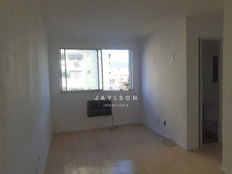 Apartamento à venda com 2 quartos, 49m² - Foto 2