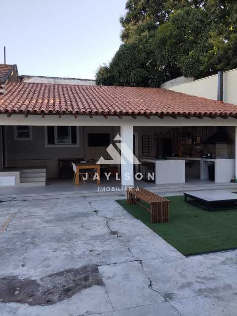 Casa à venda com 6 quartos, 203m² - Foto 24