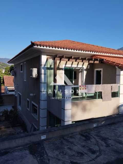 Casa à venda com 6 quartos, 203m² - Foto 25