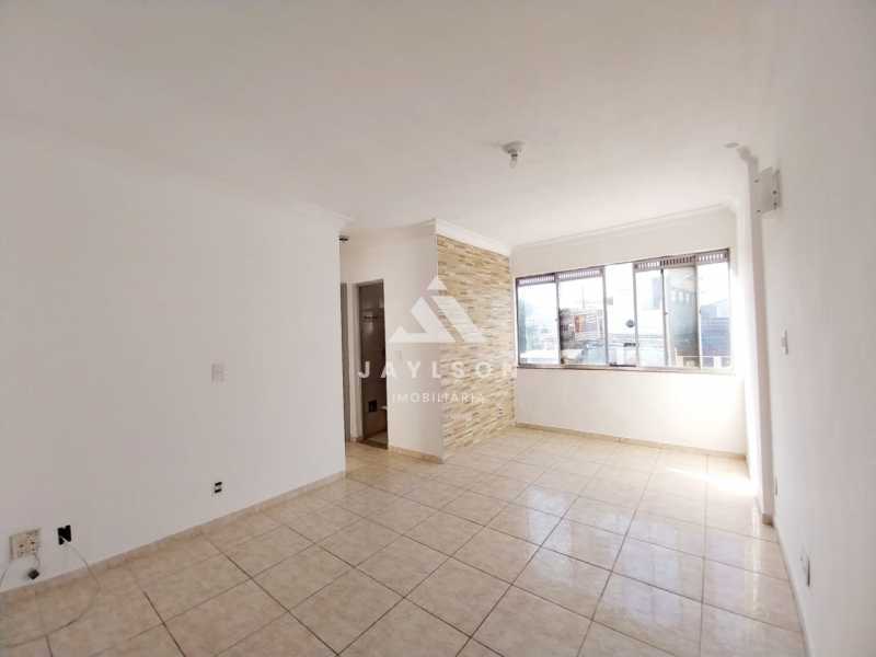 Apartamento à venda com 2 quartos, 75m² - Foto 4