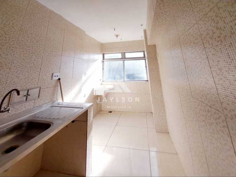 Apartamento à venda com 2 quartos, 75m² - Foto 16