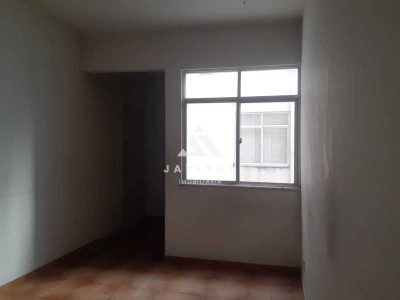 Apartamento à venda com 1 quarto, 60m² - Foto 2