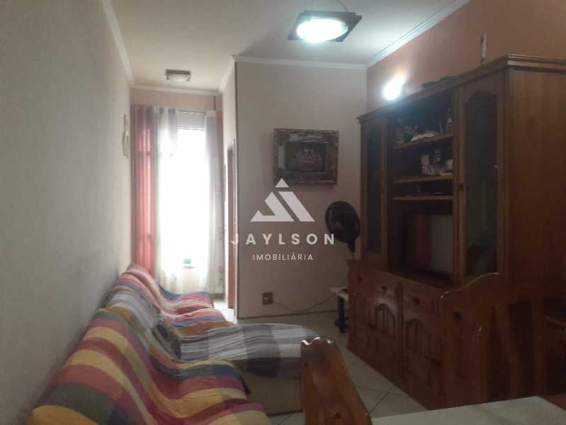 Apartamento à venda com 2 quartos, 64m² - Foto 2