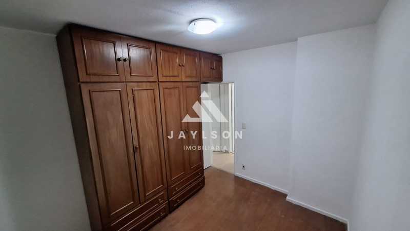 Apartamento à venda com 2 quartos, 58m² - Foto 13