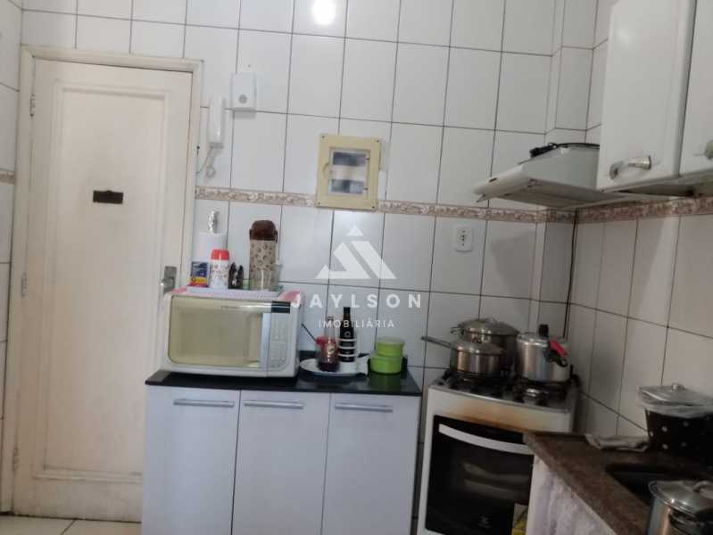 Apartamento à venda com 2 quartos, 65m² - Foto 14