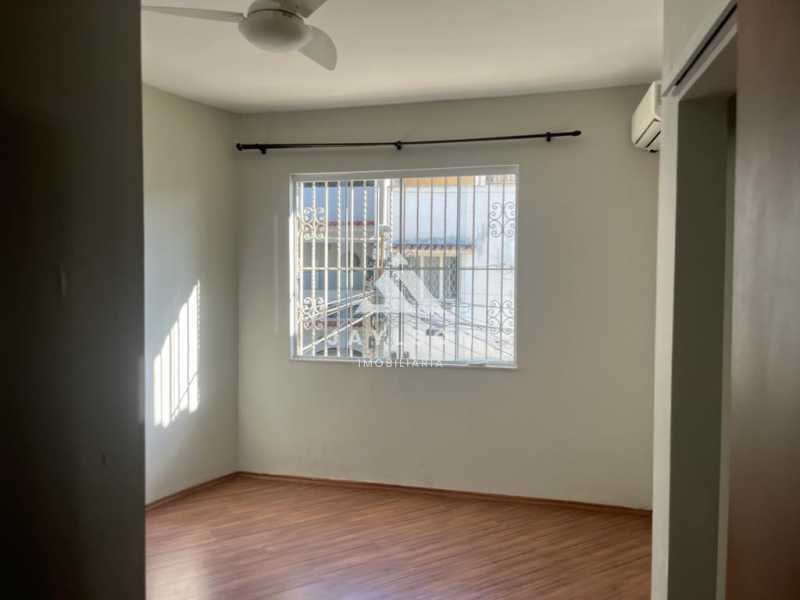 Casa de Vila à venda com 4 quartos, 229m² - Foto 8