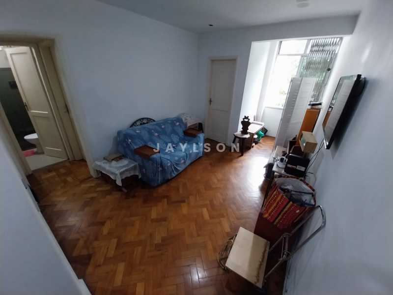 Apartamento à venda com 2 quartos, 73m² - Foto 1