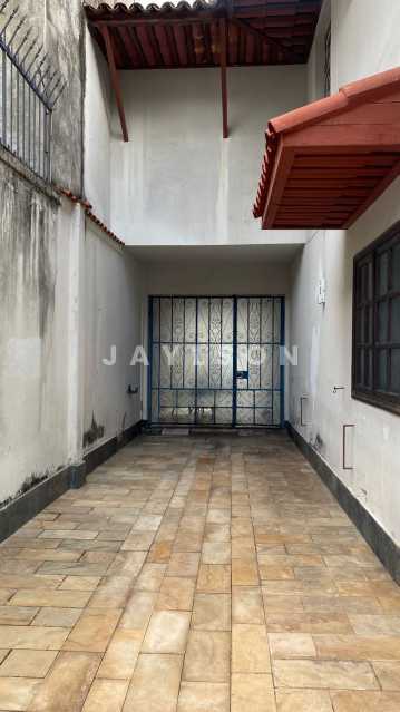 Casa à venda com 4 quartos, 135m² - Foto 28