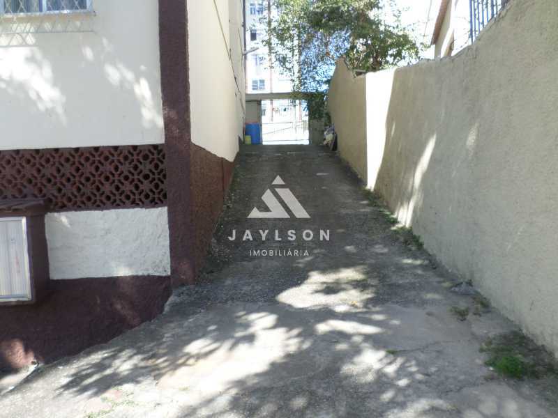 Apartamento à venda com 1 quarto, 38m² - Foto 11