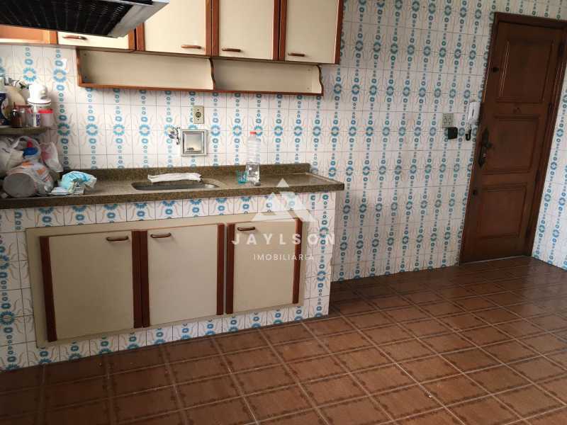 Apartamento à venda com 3 quartos, 103m² - Foto 2