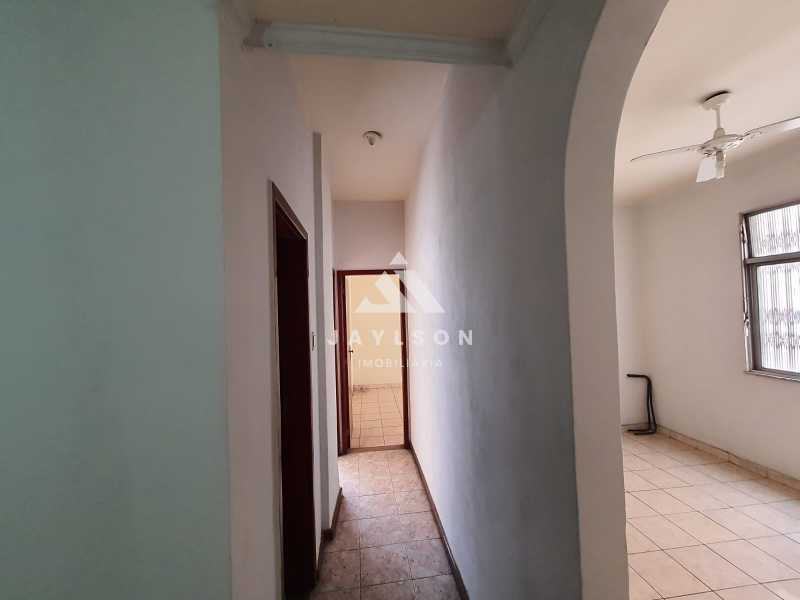 Apartamento à venda com 2 quartos, 62m² - Foto 3