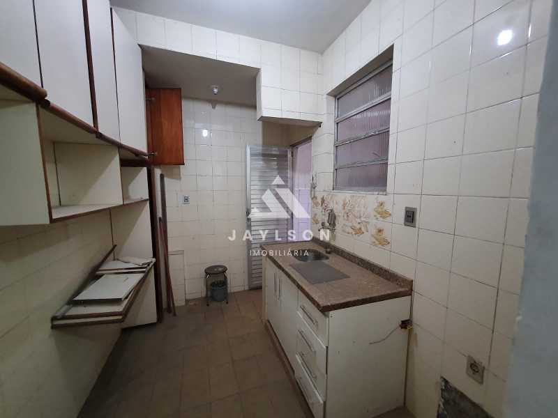 Apartamento à venda com 2 quartos, 62m² - Foto 12