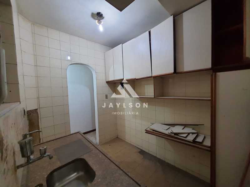 Apartamento à venda com 2 quartos, 62m² - Foto 11