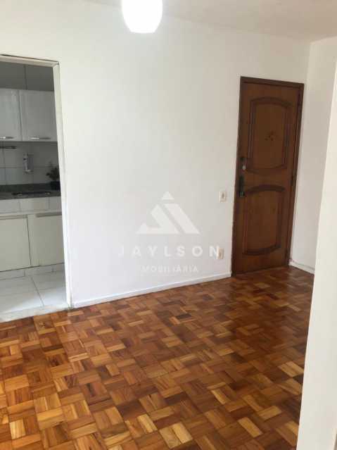 Apartamento à venda com 2 quartos, 41m² - Foto 3