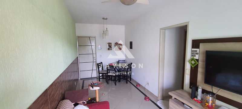 Apartamento à venda com 2 quartos, 55m² - Foto 4