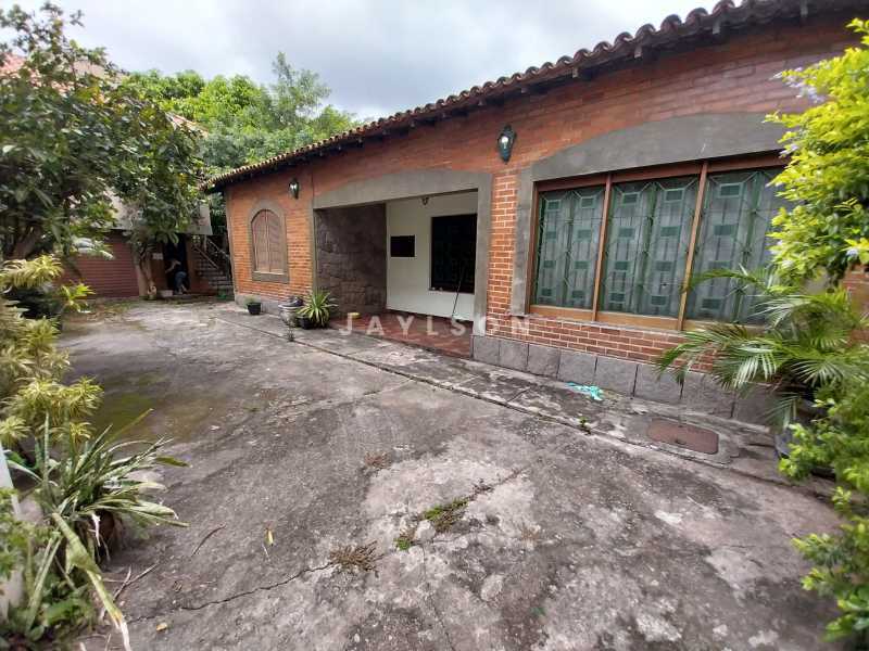 Casa à venda com 4 quartos, 357m² - Foto 25