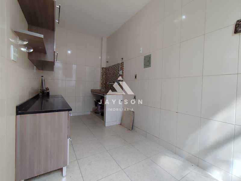 Apartamento à venda com 2 quartos, 60m² - Foto 13