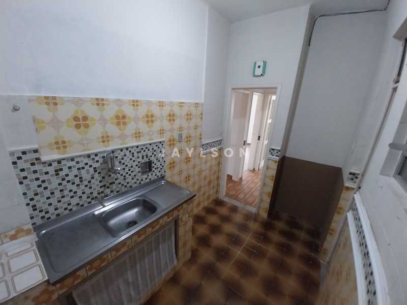 Apartamento à venda com 2 quartos, 56m² - Foto 17