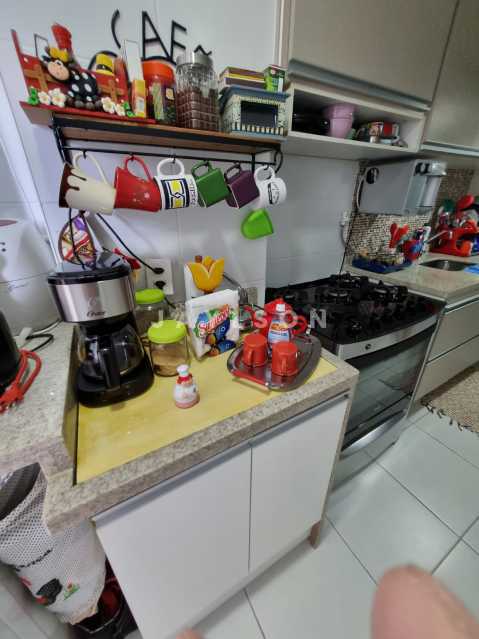 Apartamento à venda com 2 quartos, 62m² - Foto 27