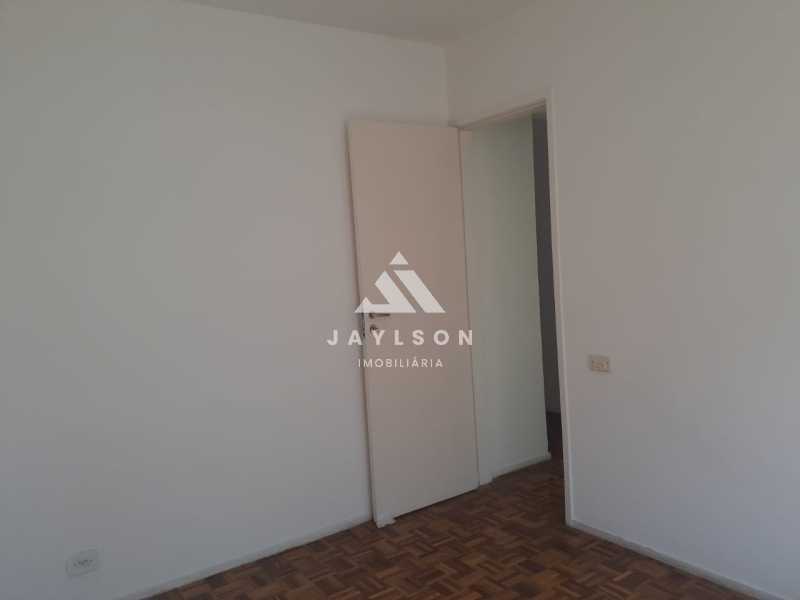 Apartamento à venda com 2 quartos, 72m² - Foto 8