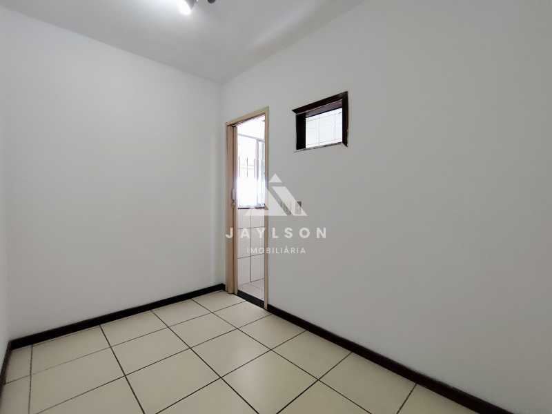 Apartamento à venda com 2 quartos, 72m² - Foto 21