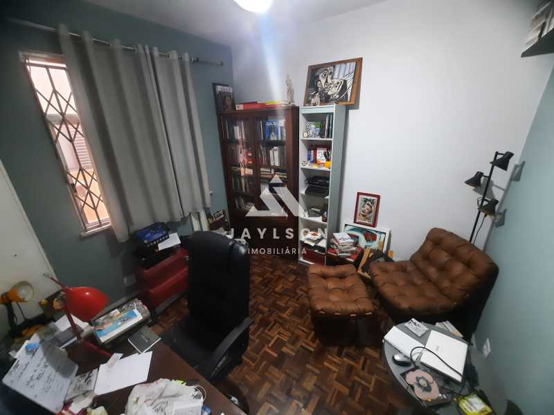 Apartamento à venda com 2 quartos, 70m² - Foto 9