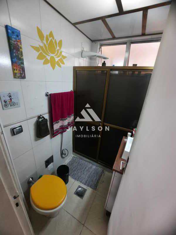 Apartamento à venda com 2 quartos, 70m² - Foto 12