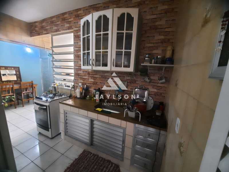 Apartamento à venda com 2 quartos, 70m² - Foto 14