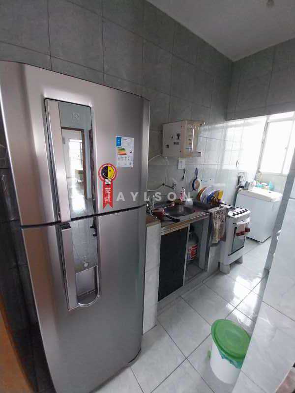 Apartamento à venda com 2 quartos, 60m² - Foto 13