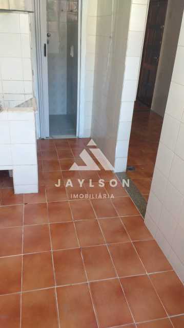 Apartamento à venda com 2 quartos, 68m² - Foto 5