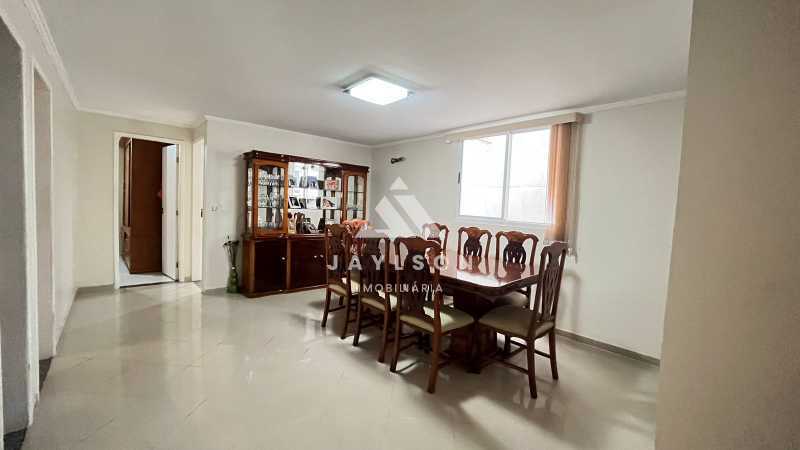 Apartamento à venda com 3 quartos, 200m² - Foto 9