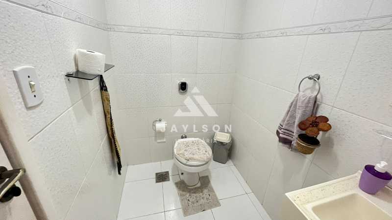 Apartamento à venda com 3 quartos, 200m² - Foto 22