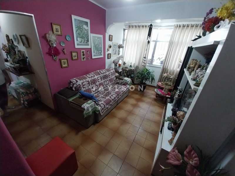 Apartamento à venda com 3 quartos, 70m² - Foto 2