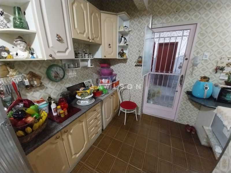 Apartamento à venda com 3 quartos, 70m² - Foto 12