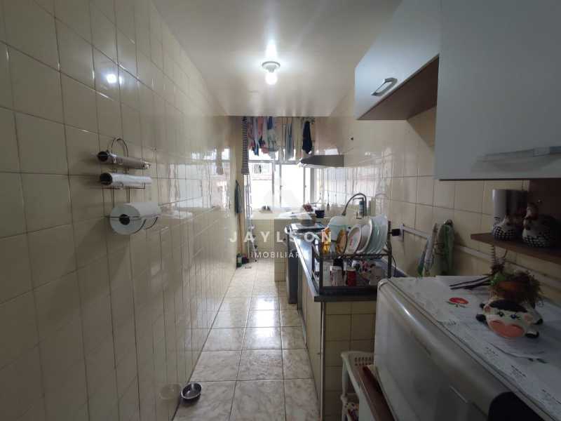 Apartamento à venda com 2 quartos, 77m² - Foto 15