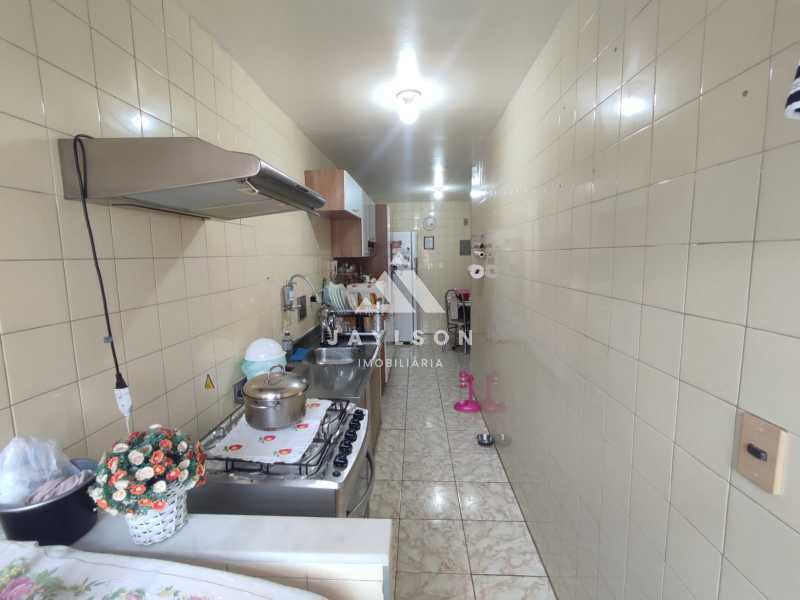 Apartamento à venda com 2 quartos, 77m² - Foto 14