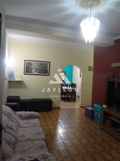 Apartamento à venda com 3 quartos, 108m² - Foto 2