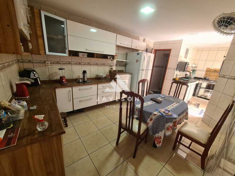 Apartamento à venda com 2 quartos, 80m² - Foto 17