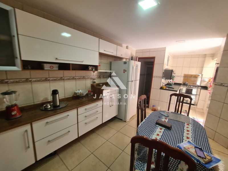 Apartamento à venda com 2 quartos, 80m² - Foto 18