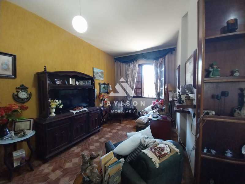 Casa à venda com 5 quartos, 245m² - Foto 26