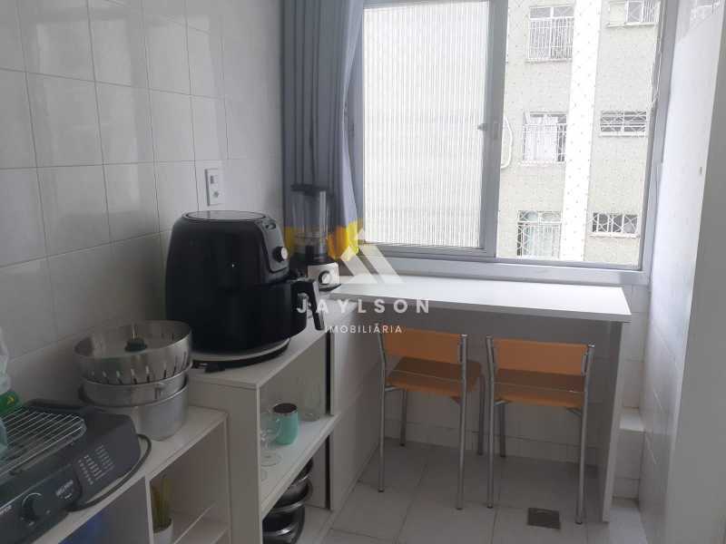 Apartamento à venda com 2 quartos, 66m² - Foto 27