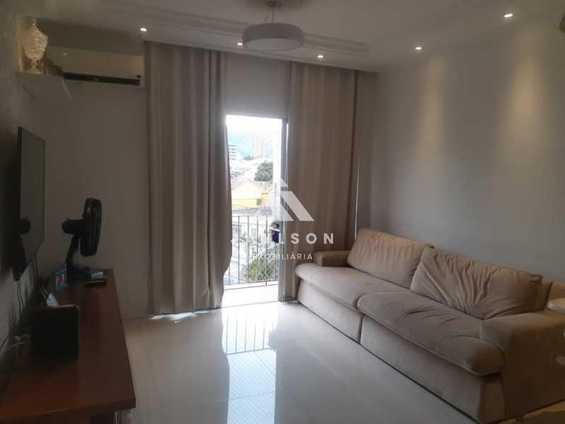 Apartamento à venda com 2 quartos, 74m² - Foto 1