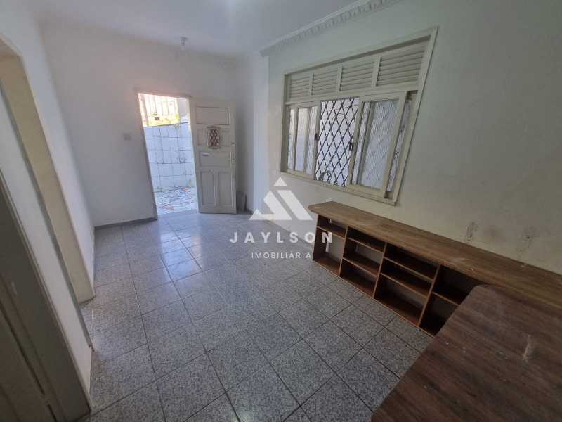 Casa à venda com 2 quartos, 66m² - Foto 4