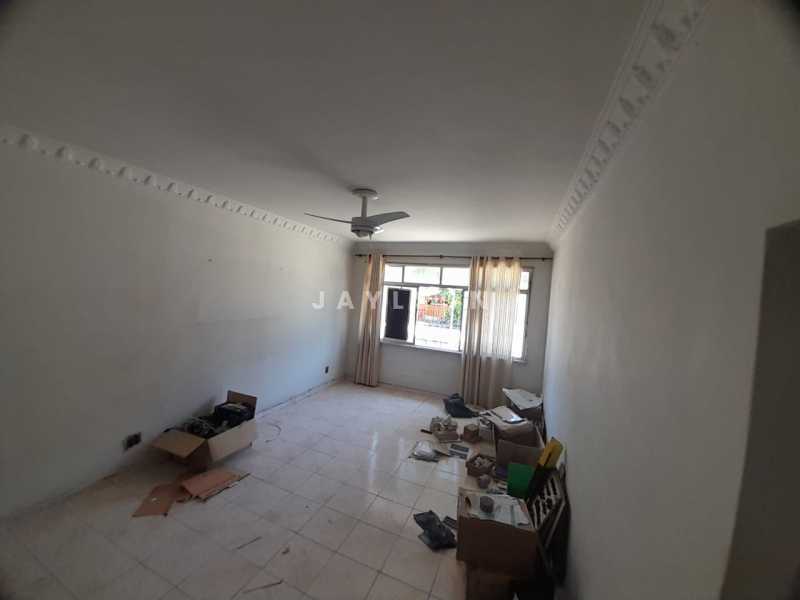 Apartamento à venda com 3 quartos, 118m² - Foto 1