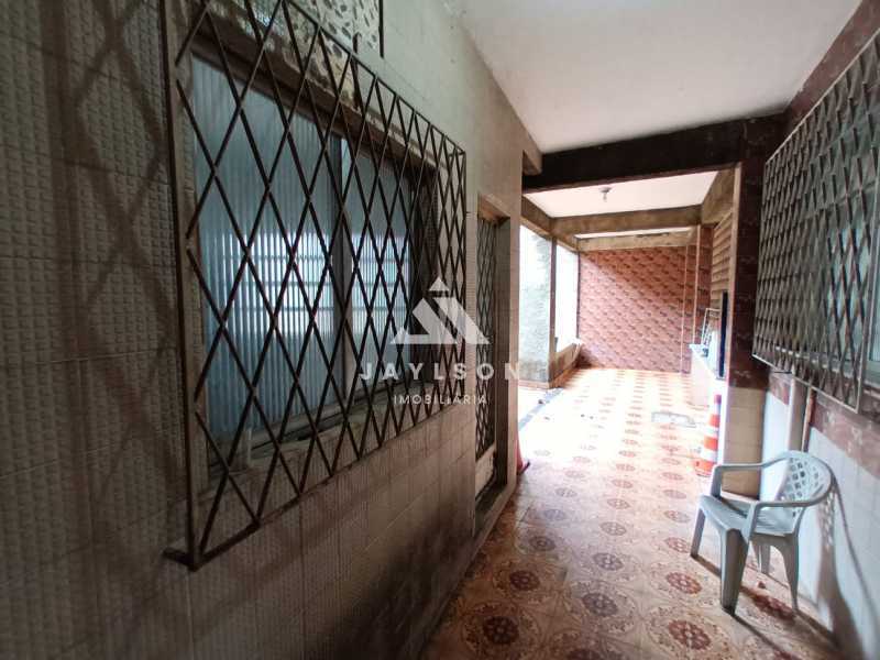 Casa à venda com 4 quartos, 606m² - Foto 19