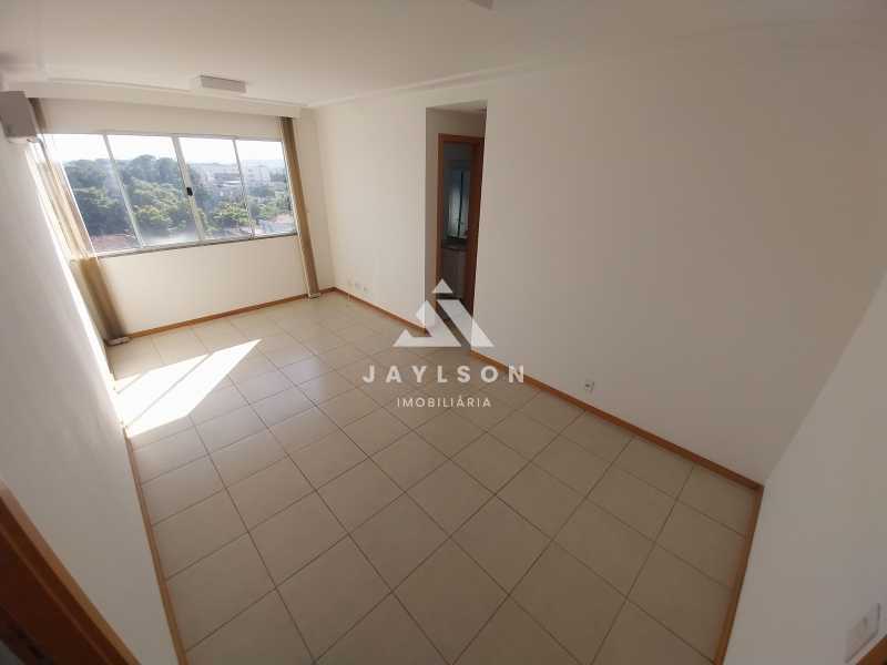 Apartamento à venda com 2 quartos, 62m² - Foto 1