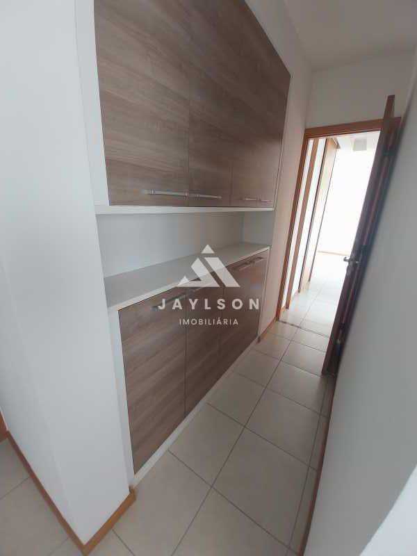 Apartamento à venda com 2 quartos, 62m² - Foto 13