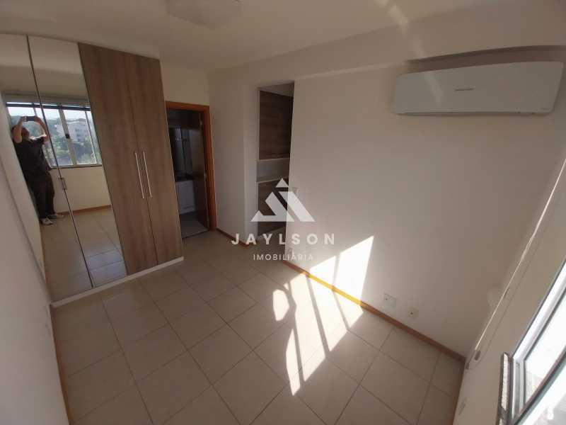 Apartamento à venda com 2 quartos, 62m² - Foto 15